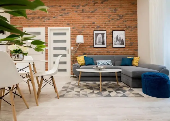 One Bedroom Apartment - Dluga 30 Street